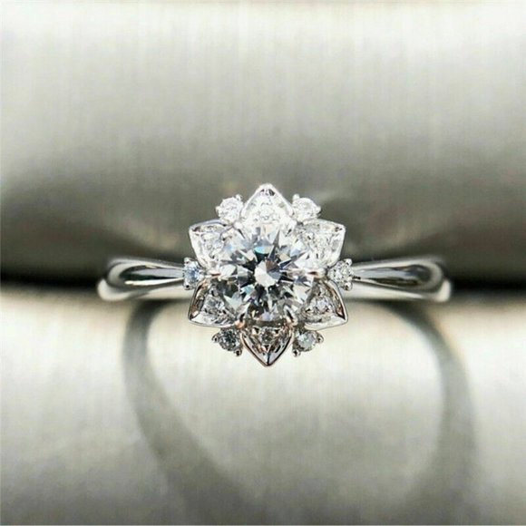 New Beautiful 925 Silver Stamped Sim. Diamond Ring - Picture 3 of 4